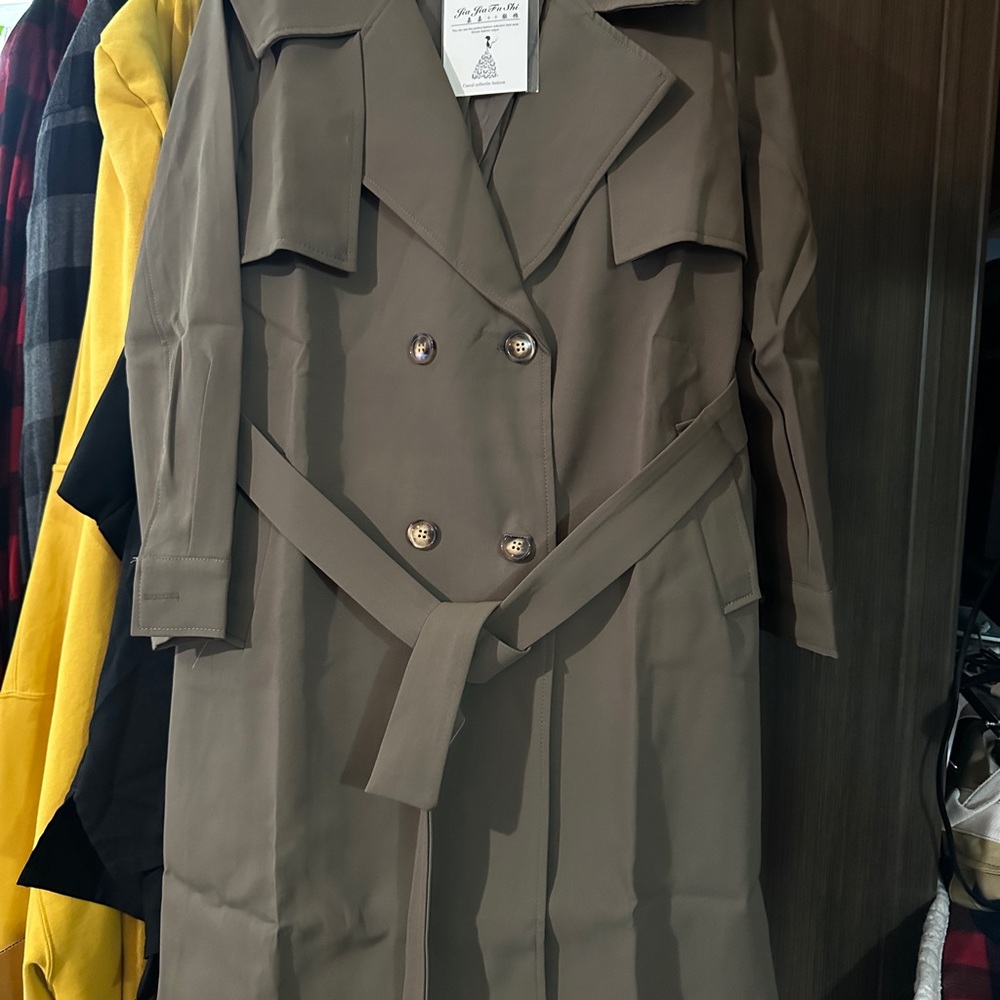 trench coat 🤎